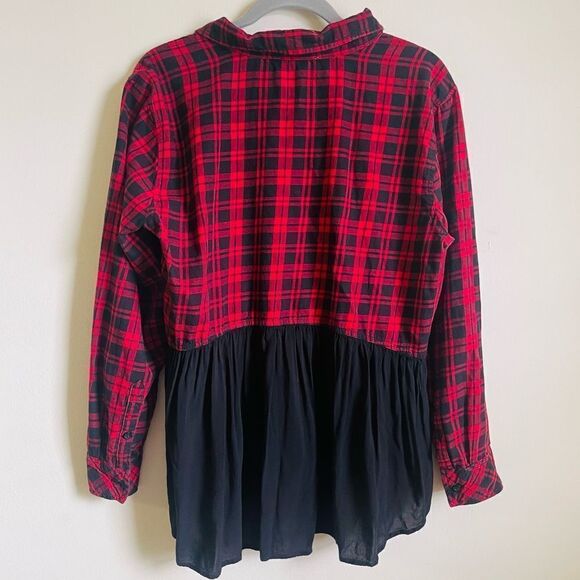 BeachLunchLounge Red + Black Plaid Button Down Top Large - Picture 2 of 10